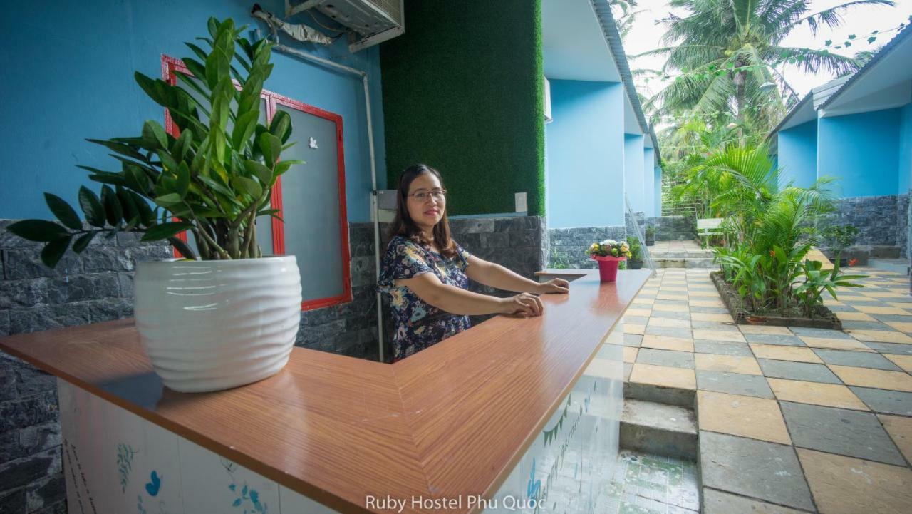 Ruby Phu Quoc Hostel Buitenkant foto