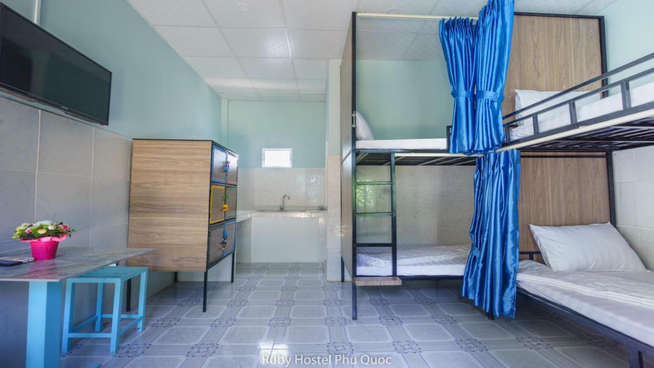 Ruby Phu Quoc Hostel Buitenkant foto