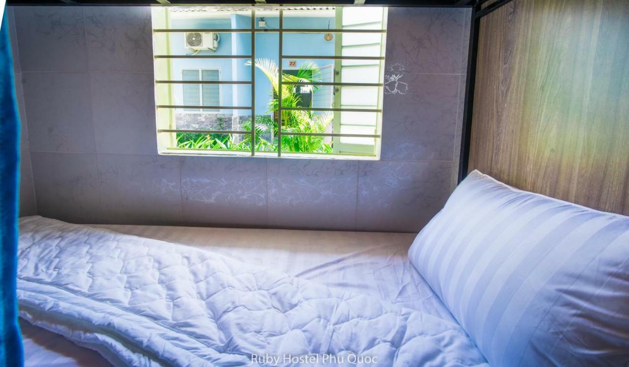 Ruby Phu Quoc Hostel Buitenkant foto