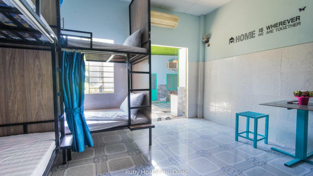Ruby Phu Quoc Hostel Buitenkant foto