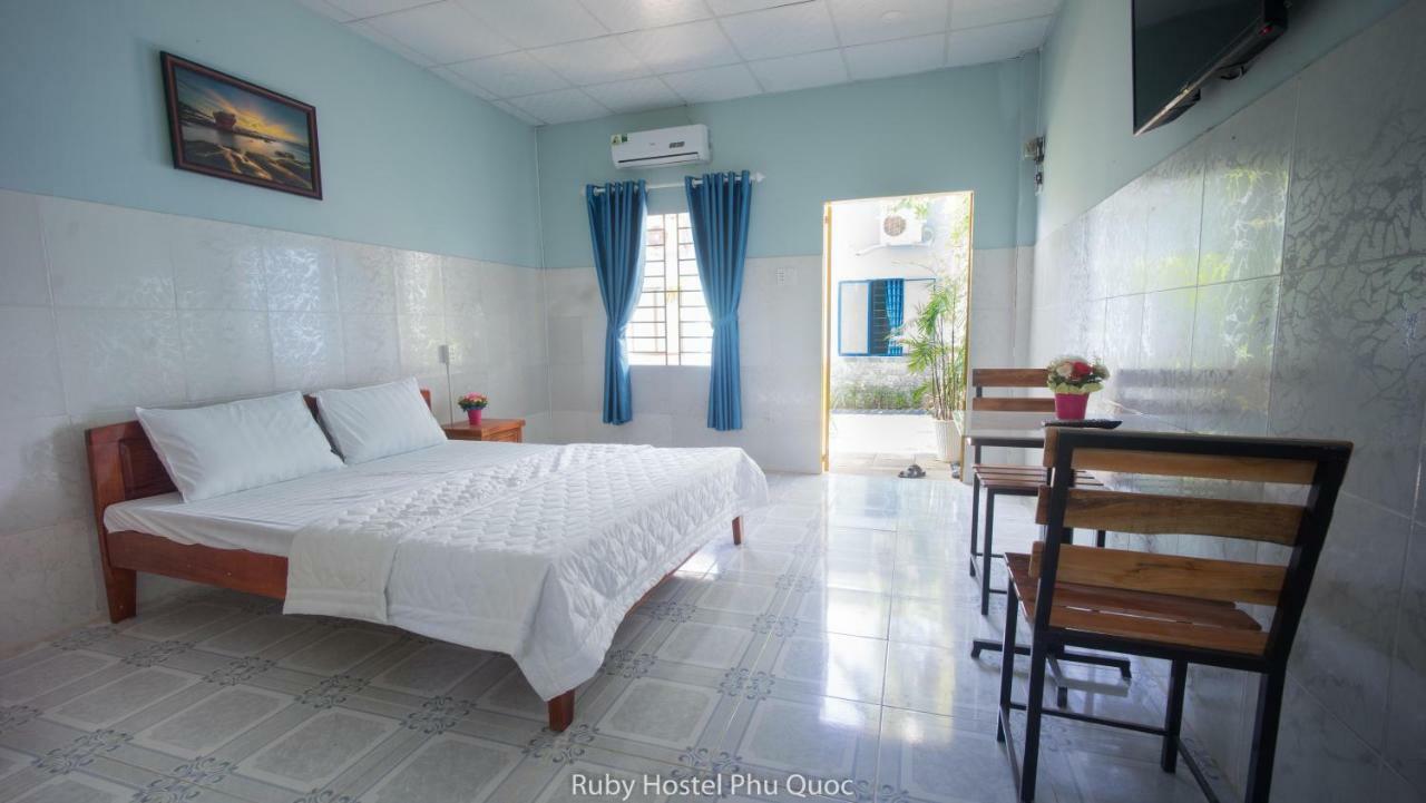Ruby Phu Quoc Hostel Buitenkant foto