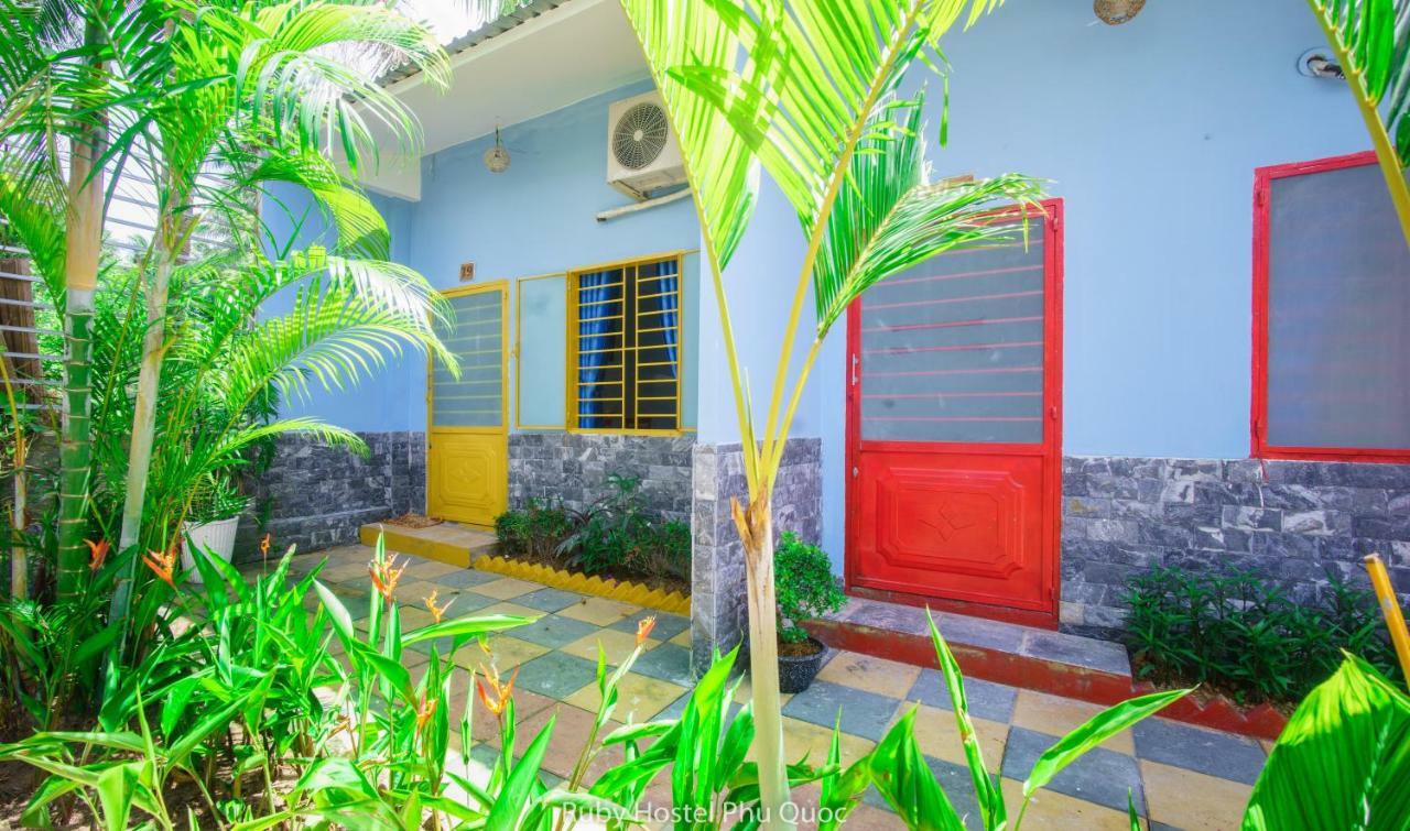 Ruby Phu Quoc Hostel Buitenkant foto