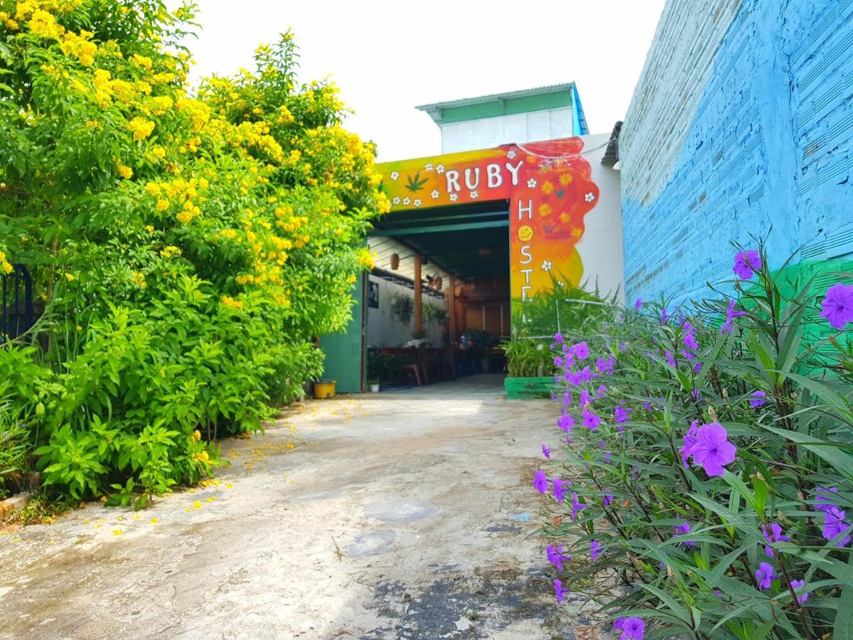 Ruby Phu Quoc Hostel Buitenkant foto