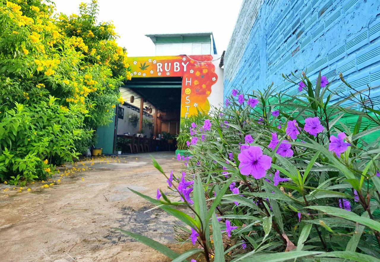 Ruby Phu Quoc Hostel Buitenkant foto