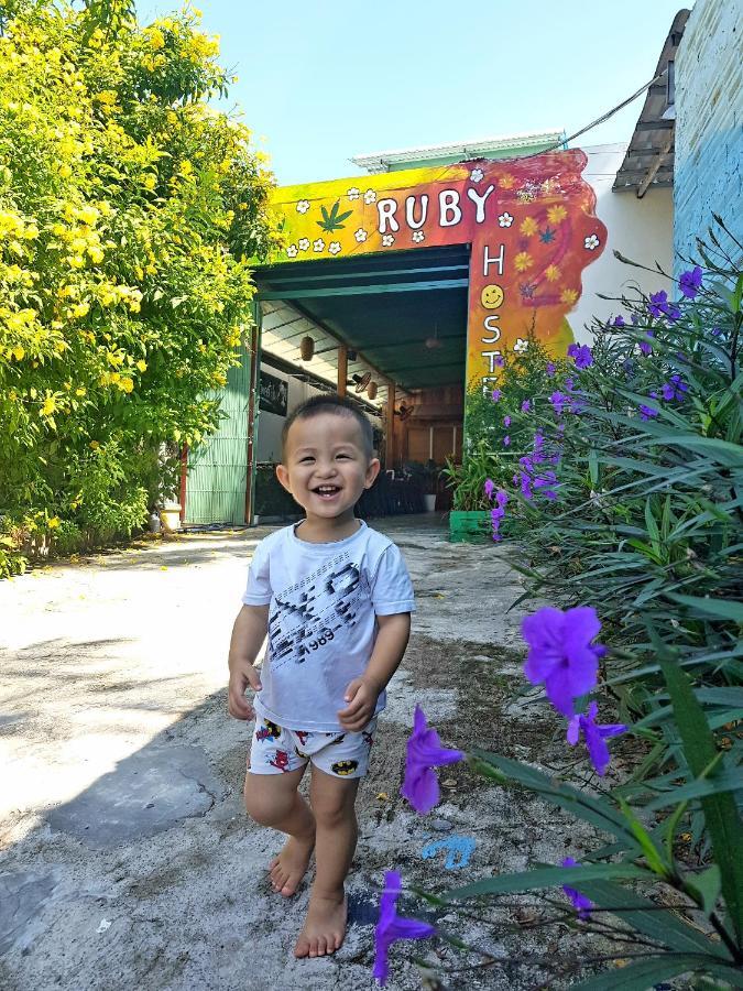 Ruby Phu Quoc Hostel Buitenkant foto