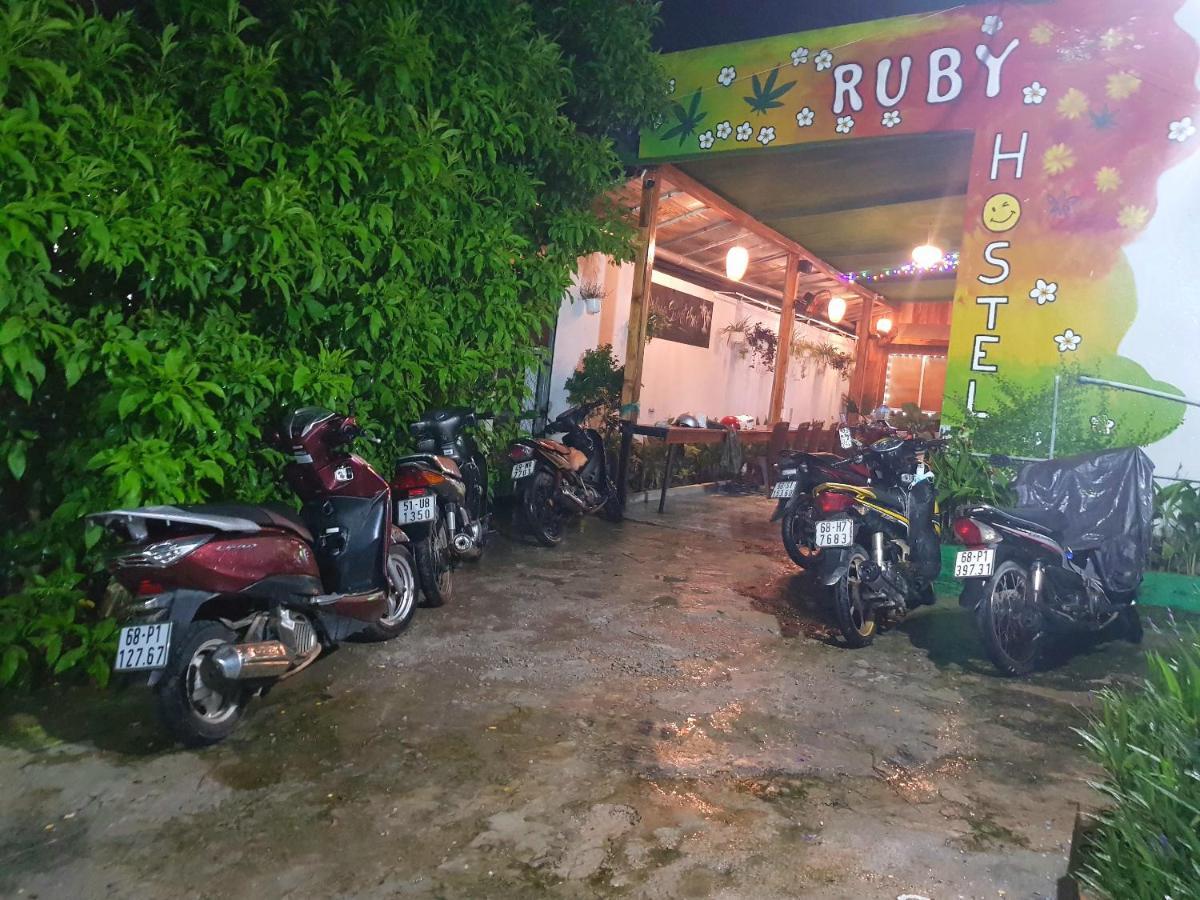 Ruby Phu Quoc Hostel Buitenkant foto